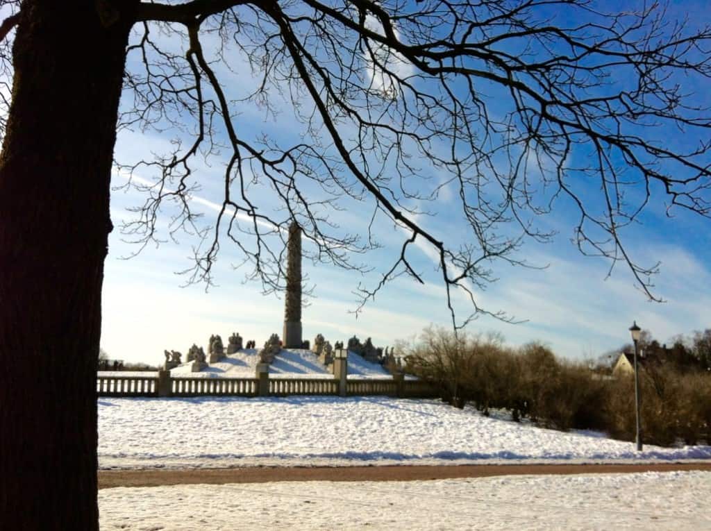 vigelandsparken vigeland sculpture park Norway in March