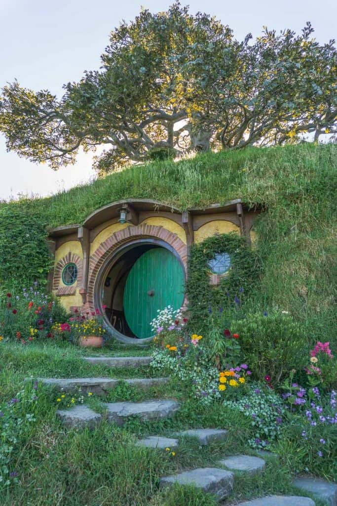 Hobbiton Movie Set - Lord of the Rings Film Locations