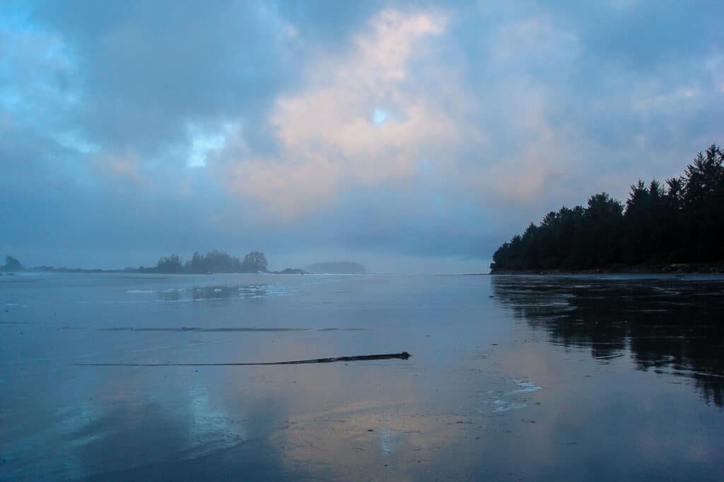 Things to do in Tofino, Vancouver Island - beach at sunrise