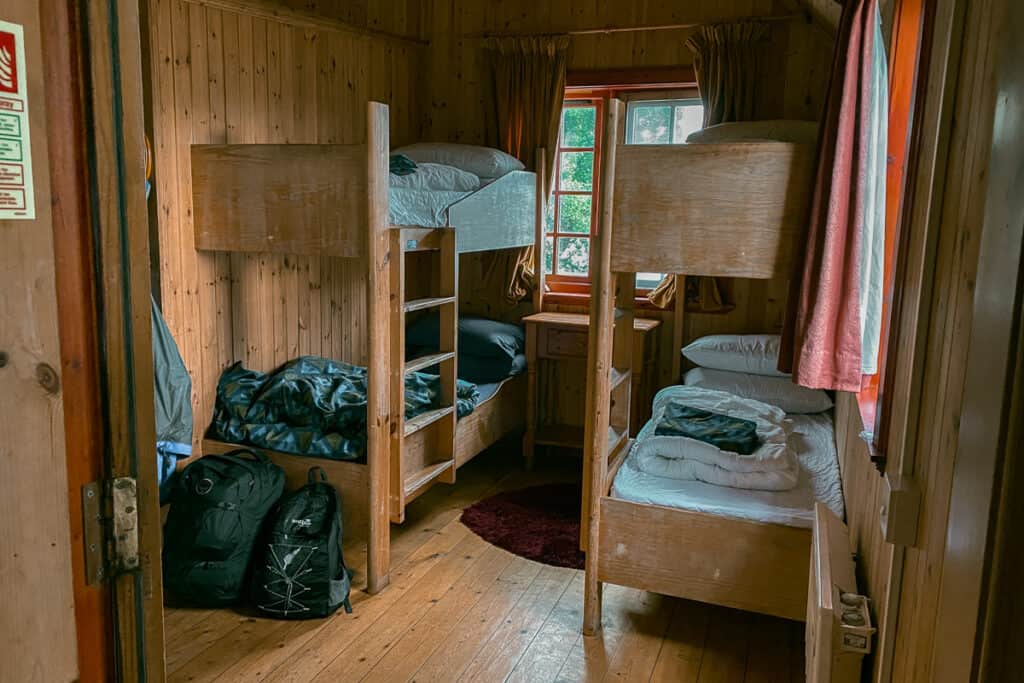 Loch Ossian Hostel - Corrour Station