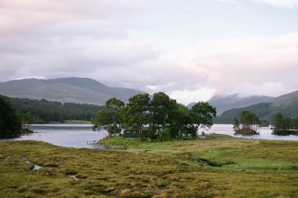 Loch Ossian Hostel - Corrour Station